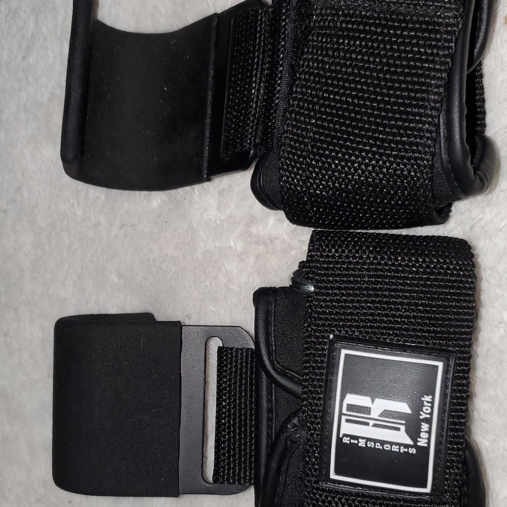 RIMSports
Weight lifting hooks
